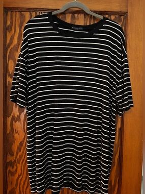 Vintage WEIV Black and White Striped Tee